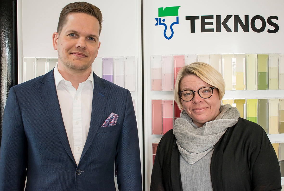 Tuomas och Marja utvecklar Teknos ytbeläggningar för förpackningar