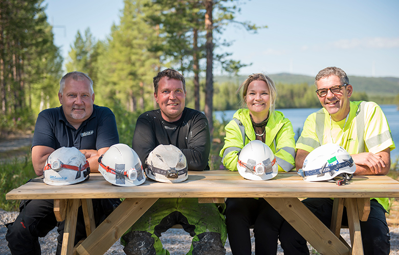 Teknos og Plast og Målningsteknik