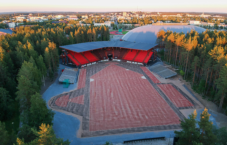 Basebollstadion med Teknos TEKNOPUR 300-800 AQUA PRIMER 2906 